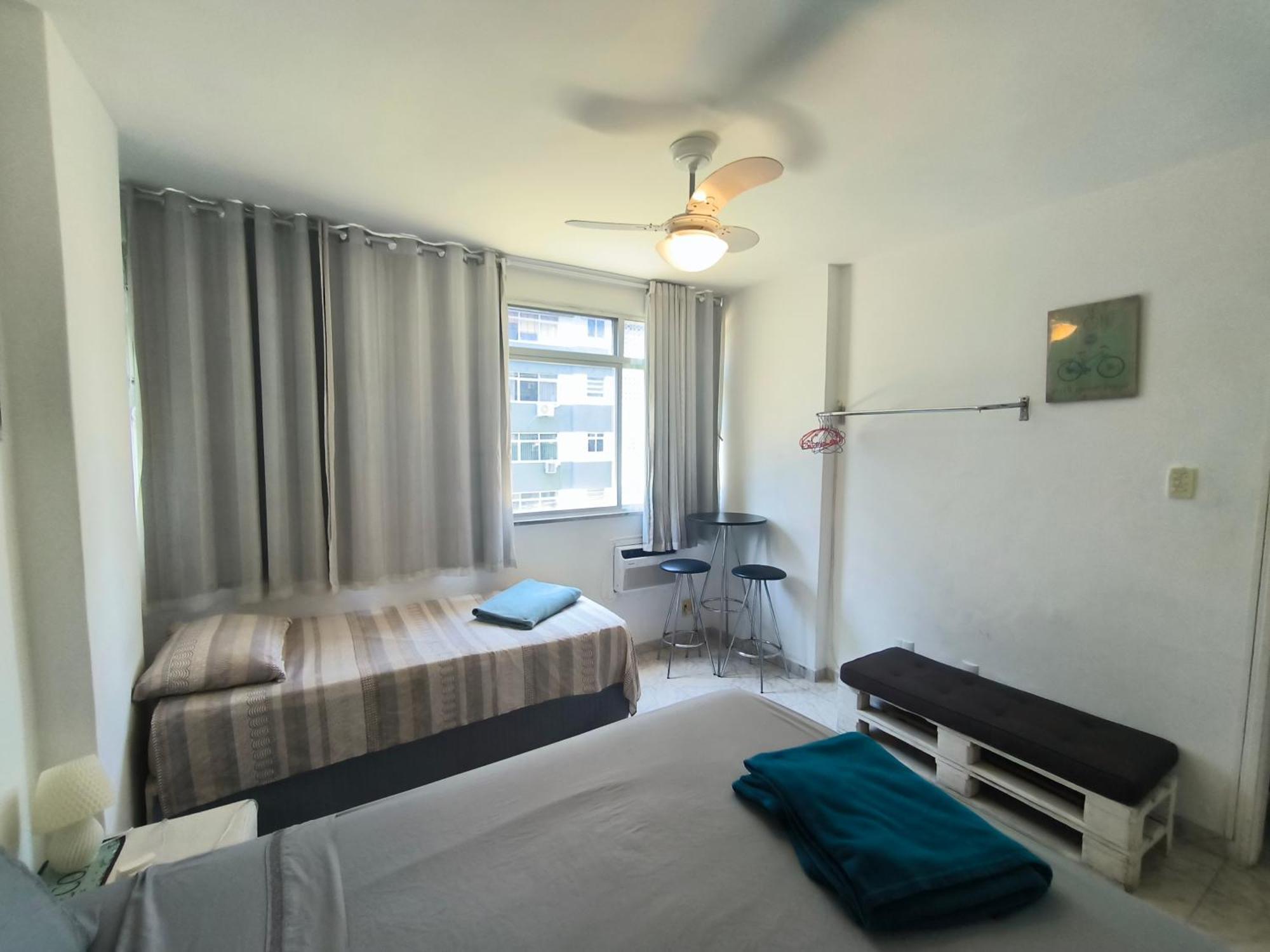 Leblon Apartment - Two Bedroom, - Rio de Janeiro — Photos 2